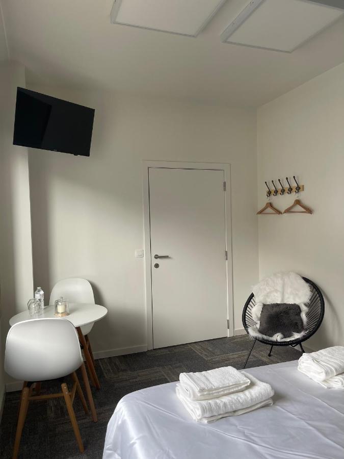 Mooie Kamer In Centrum Brugge Met Badkamer 外观 照片